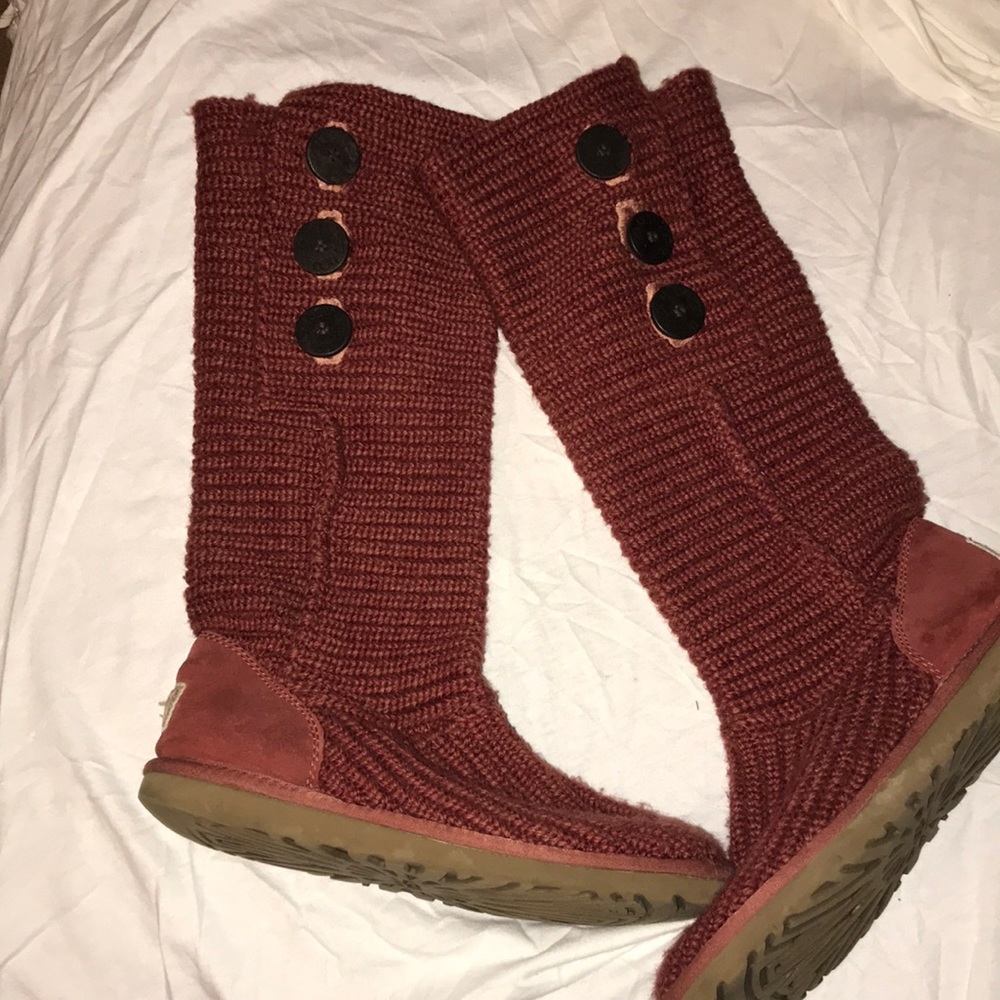 Burgundy knit uggs boots